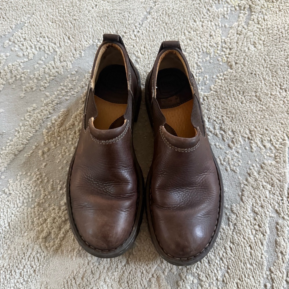Born Brown Leather Round Toe Slip On Clog Shoes W6639 Size 38 / 7